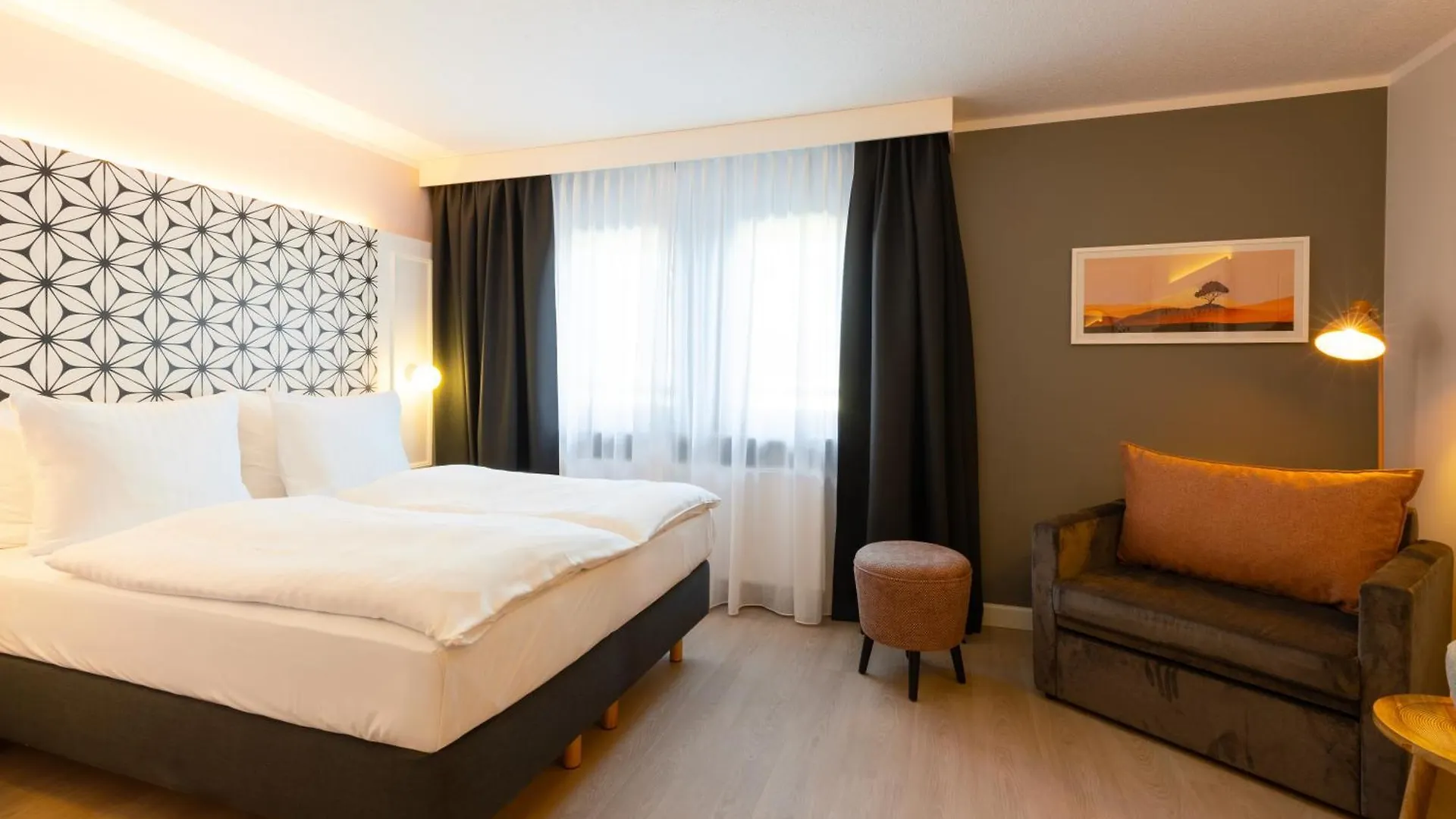***  Garner Hotel Mannheim City By Ihg Germany