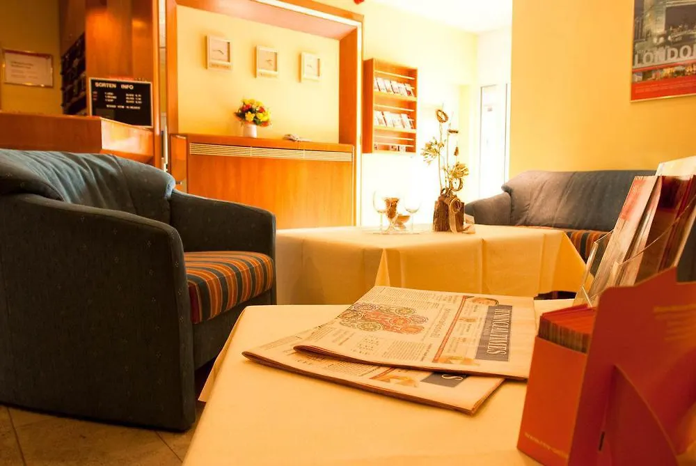 Garner Hotel Mannheim City By Ihg 3*,
